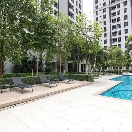 Peaceful Studio W Pool For 3 Pax - Seri Kembangan Esterno foto
