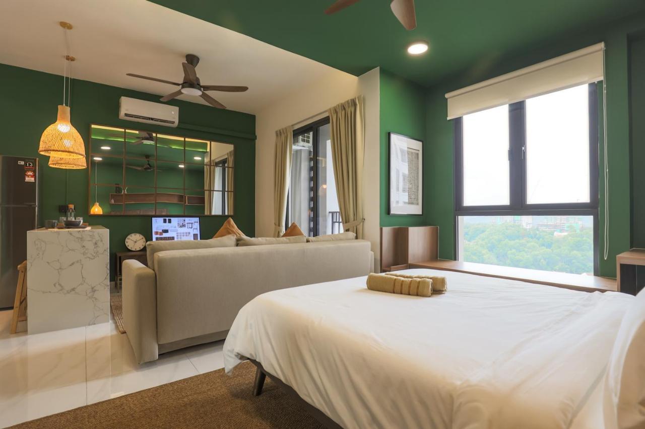 Peaceful Studio W Pool For 3 Pax - Seri Kembangan Esterno foto